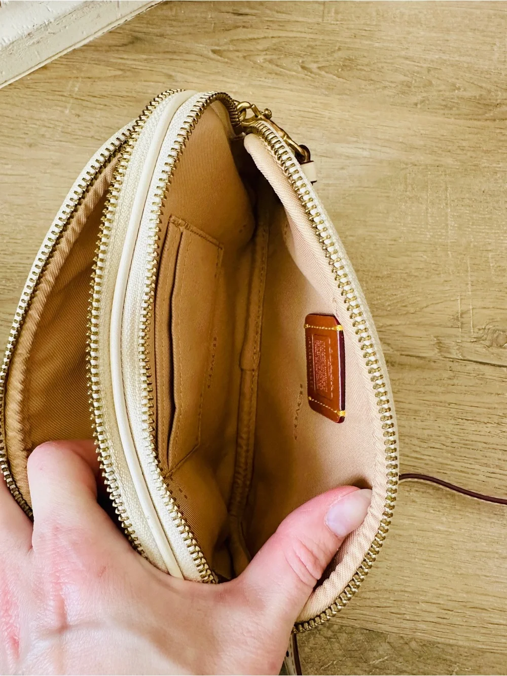 Coach crossbody signature